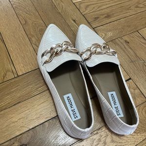 Steve Madden beige loafers